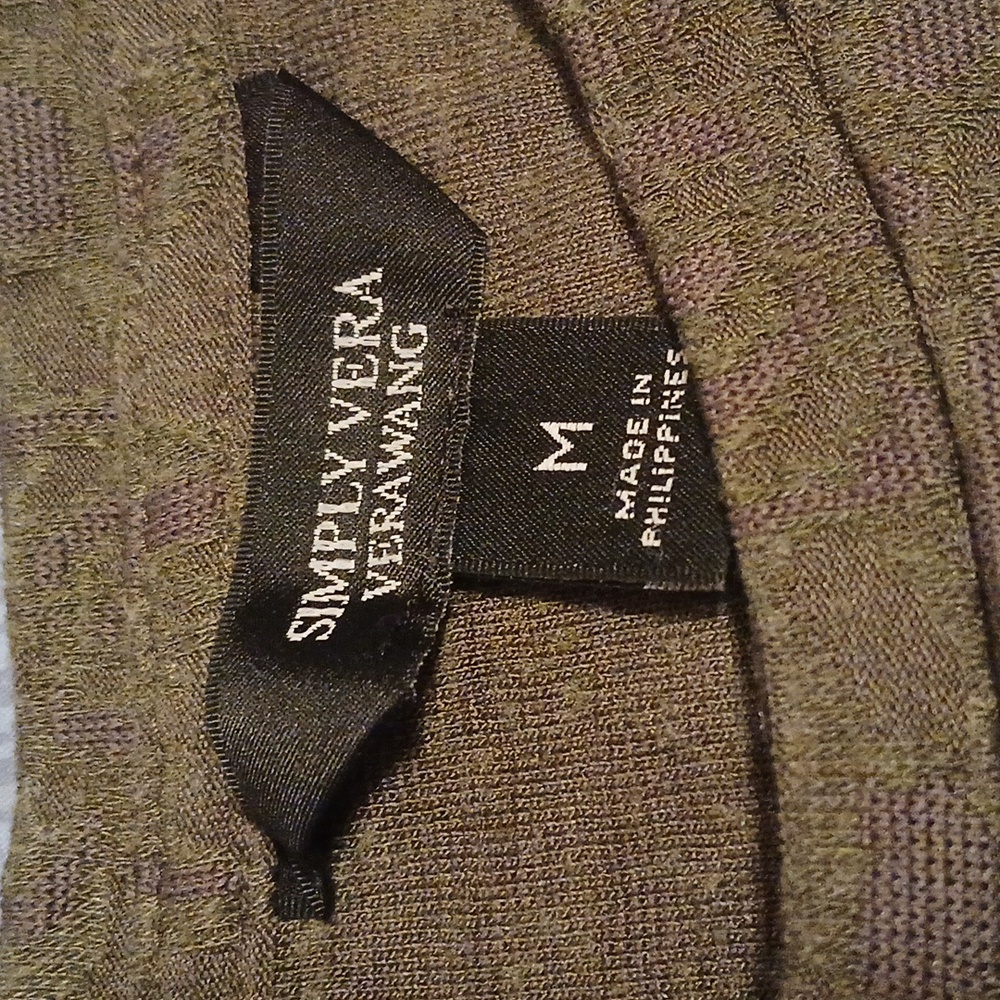 Simply Vera Vera Wang Short Sleeve Top in Olive Green Size M - Picture 2 of 10